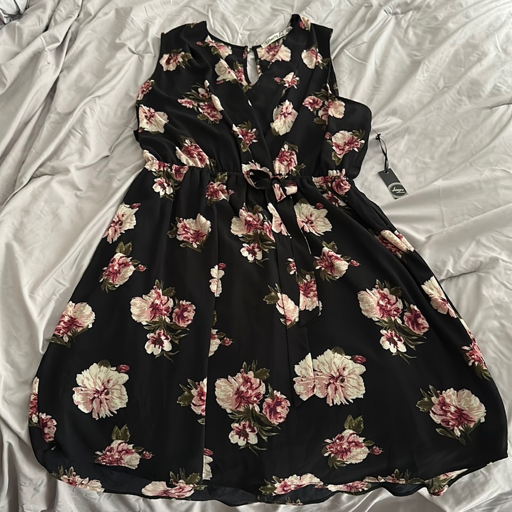DRESS -Floral dress NWT size 2X